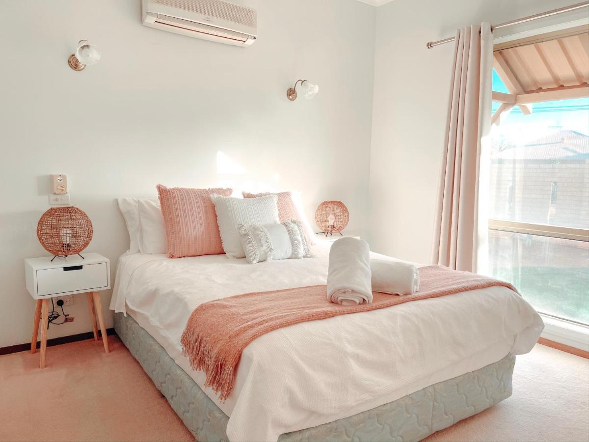 Carnarvon 3Br & 2Ba Holiday House Extérieur photo