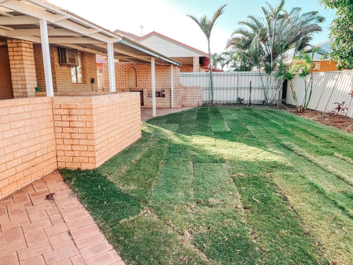 Carnarvon 3Br & 2Ba Holiday House Extérieur photo